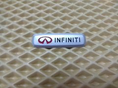 Шильдик (емблема) для килимків Infiniti